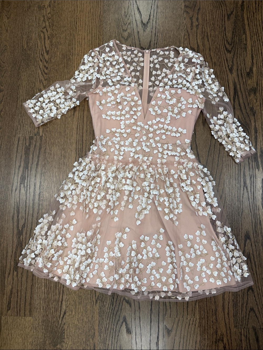 Embroidered Cocktail Dress in Bare Pink
BCBGMAXAZRIA